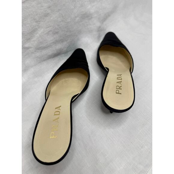 Vintage Prada Satin Kitten Heel Mule with Structural Heel
Size 38.5 - Picture 4 of 7